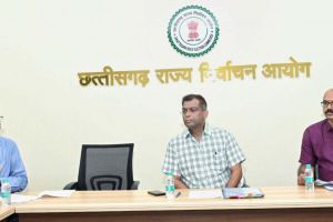 राज्य निर्वाचन आयुक्त ने स्थानीय निकाय निर्वाचन की तैयारियों के संबंध में जिला निर्वाचन अधिकारियों की ली समीक्षा बैठक राज्य निर्वाचन आयुक्त ने स्थानीय निकाय निर्वाचन की तैयारियों के संबंध में जिला निर्वाचन अधिकारियों की ली समीक्षा बैठक