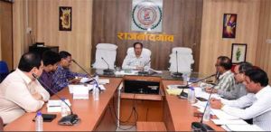 कलेक्टर ने लोक निर्माण विभाग के निर्माण कार्यों की प्रगति की समीक्षा की कलेक्टर ने लोक निर्माण विभाग के निर्माण कार्यों की प्रगति की समीक्षा की