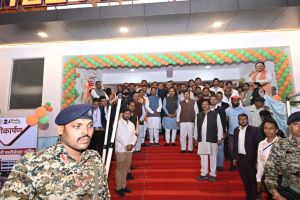  मुख्यमंत्री ने बिलासपुर में मल्टीलेवल पार्किंग का किया लोकार्पण