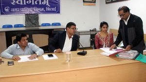 राजस्व वसूली बढ़ाने के लिए आयुक्त ली मैराथन बैठक दिए आवश्यक निर्देश