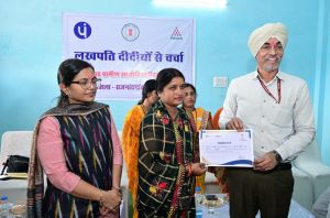  भारत सरकार के एडिशनल सेकेटरी श्री सिंह ने राजनांदगांव जिले की 20 लखपति दीदियों को किया सम्मानित