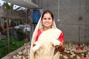 गांव कठिया की नागेश्वरी जो कभी थी हाउस वाईफ, अब है लखपति दीदी भी गांव कठिया की नागेश्वरी जो कभी थी हाउस वाईफ, अब है लखपति दीदी भी