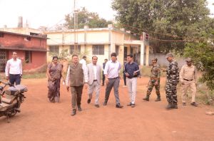 कलेक्टर डॉ सिंह ने आरंग के एसडीएम, जनपद और तहसील कार्यालय का किया निरीक्षण कलेक्टर डॉ सिंह ने आरंग के एसडीएम, जनपद और तहसील कार्यालय का किया निरीक्षण