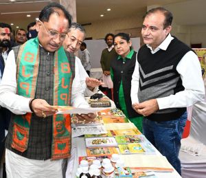 मुख्यमंत्री द्वारा गौशालाओं को प्रति मवेशी दी जाने वाली अनुदान की राशि 25 रुपए से बढ़ा कर 35 रुपए करने की घोषणा मुख्यमंत्री द्वारा गौशालाओं को प्रति मवेशी दी जाने वाली अनुदान की राशि 25 रुपए से बढ़ा कर 35 रुपए करने की घोषणा