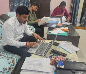 कर्मचारियों से दुर्व्यवहार करने वाले व्यवसायियों के प्रतिष्ठानों पर स्टेट जीएसटी की दबिश कर्मचारियों से दुर्व्यवहार करने वाले व्यवसायियों के प्रतिष्ठानों पर स्टेट जीएसटी की दबिश