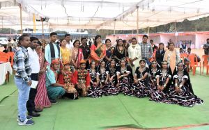 बालोद में जिला स्तरीय युवा महोत्सव एवं महिला खेलकूद प्रतियोगिता का हुआ शुभारंभ बालोद में जिला स्तरीय युवा महोत्सव एवं महिला खेलकूद प्रतियोगिता का हुआ शुभारंभ