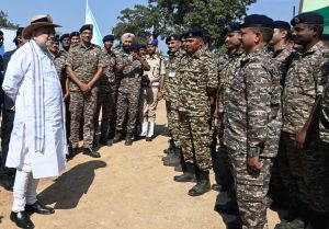  नक्सल मोर्चे पर तैनात जवानों के बीच पहुंचे केन्द्रीय गृह मंत्री अमित शाह 