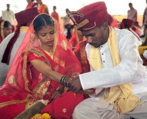 पूवर्ती में अब गोलियों की गूंज नहीं, बज रही शहनाई पूवर्ती में अब गोलियों की गूंज नहीं, बज रही शहनाई