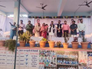 विधानसभा स्तरीय महतारी वंदन सम्मान समारोह में महिला हितग्राहियों का सम्मान विधानसभा स्तरीय महतारी वंदन सम्मान समारोह में महिला हितग्राहियों का सम्मान