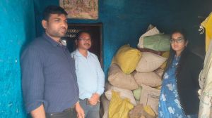 फिर कार्रवाई, तीन कोचियों से 101 क्विंटल धान जब्त फिर कार्रवाई, तीन कोचियों से 101 क्विंटल धान जब्त