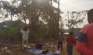 खुले में मांस बेचने वालों पर हुई कार्रवाई खुले में मांस बेचने वालों पर हुई कार्रवाई