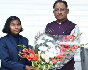 राष्ट्रीय जूडो खिलाड़ी हेमबती ने मुख्यमंत्री से कहा ओलंपिक में मेडल लेकर आना मेरा सपना राष्ट्रीय जूडो खिलाड़ी हेमबती ने मुख्यमंत्री से कहा ओलंपिक में मेडल लेकर आना मेरा सपना