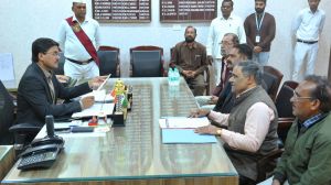 कर्मचारी जनदर्षन में कलेक्टर ने अधिकारी-कर्मचारियों की सुनी समस्याएं कर्मचारी जनदर्षन में कलेक्टर ने अधिकारी-कर्मचारियों की सुनी समस्याएं