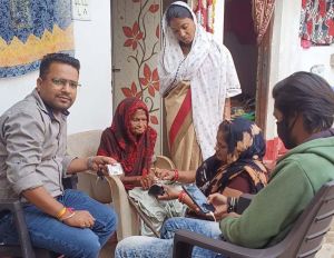 वय वंदन योजनाः बुजुर्गाे को मिल रही विशेष स्वास्थ्य सहायता, विशेष शिविर का आयोजन कर बनाए जा रहे कार्ड वय वंदन योजनाः बुजुर्गाे को मिल रही विशेष स्वास्थ्य सहायता, विशेष शिविर का आयोजन कर बनाए जा रहे कार्ड