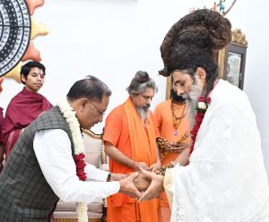 मुख्यमंत्री विष्णु देव साय से सद्गुरु श्री ऋतेश्वर जी महाराज ने की सौजन्य मुलाकात मुख्यमंत्री विष्णु देव साय से सद्गुरु श्री ऋतेश्वर जी महाराज ने की सौजन्य मुलाकात