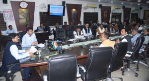   कलेक्टर ने ली स्वामी आत्मानंद उत्कृष्ट  स्कूलों के प्राचार्यो की बैठक