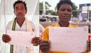 स्वामित्व कार्ड पाकर मकान मालिकों और भू-स्वामियों के चेहरे खिले स्वामित्व कार्ड पाकर मकान मालिकों और भू-स्वामियों के चेहरे खिले