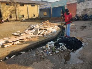   मंडी गेट के मछली विक्रेताओं को सफाई व्यवस्था बनाये रखने के निर्देश                  