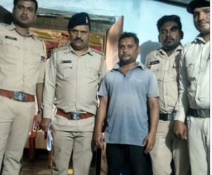 आबकारी विभाग द्वारा अवैध शराब विक्रेताओं के विरूद्ध की गई कार्रवाई 