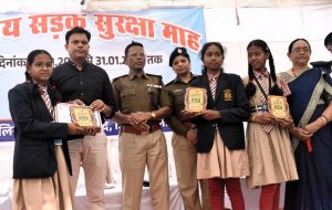  दुर्घटना से बचाव हेतु यातायात नियमों का पालन करना  अत्यंत आवश्यक: कलेक्टर श्री चन्द्रवाल 