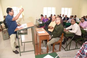 त्रिस्तरीय पंचायत चुनाव के लिए मतदान दलों को दिया गया प्रशिक्षण त्रिस्तरीय पंचायत चुनाव के लिए मतदान दलों को दिया गया प्रशिक्षण