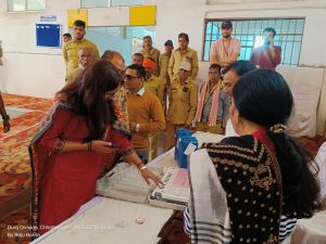 नगरीय निकाय आम निर्वाचन 2025 के लिए मतदान सामग्री का हुआ वितरण नगरीय निकाय आम निर्वाचन 2025 के लिए मतदान सामग्री का हुआ वितरण