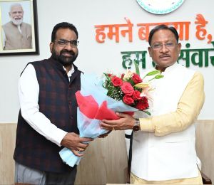  मुख्यमंत्री से महात्मा गांधी उद्यानिकी एवं वानिकी विश्वविद्यालय के कुलपति ने की सौजन्य मुलाकात