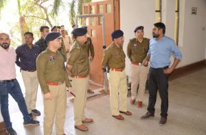 मतगणना स्थल का एसएसपी, निगम आयुक्त तथा जिला पंचायत सीईओ ने किया निरीक्षण मतगणना स्थल का एसएसपी, निगम आयुक्त तथा जिला पंचायत सीईओ ने किया निरीक्षण