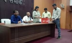 180 परिवारों को नगर निगम में लाटरी पद्धति से आवासों का आबंटन 180 परिवारों को नगर निगम में लाटरी पद्धति से आवासों का आबंटन