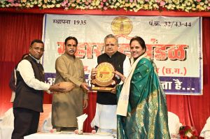 पार्षद बनना, ठेकेदार नहीं : डाॅ. रमन सिंह पार्षद बनना, ठेकेदार नहीं : डाॅ. रमन सिंह