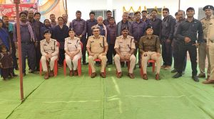 बेमेतरा जिले के संबलपुर में हुआ कोटवार सम्मेलन बेमेतरा जिले के संबलपुर में हुआ कोटवार सम्मेलन