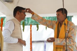 बजट प्रस्तुत करने के पूर्व वित्त मंत्री ओपी चौधरी पहुंचे श्रीराम मंदिर, की पूजा-अर्चना बजट प्रस्तुत करने के पूर्व वित्त मंत्री ओपी चौधरी पहुंचे श्रीराम मंदिर, की पूजा-अर्चना