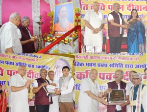 राजिम कुंभ संत कवि पवन दीवान की ही परिकल्पना : अग्रवाल 