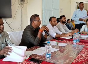 सीईओ जिला पंचायत ने जनपद पंचायत गुण्डरदेही के विकास कार्यों की प्रगति की समीक्षा की सीईओ जिला पंचायत ने जनपद पंचायत गुण्डरदेही के विकास कार्यों की प्रगति की समीक्षा की