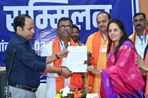 रमण मंदिर वार्ड पार्षद  सूर्यकांत राठौर नगर निगम रायपुर के अध्यक्ष निर्विरोध निर्वाचित घोषित