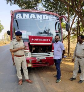 परिवहन विभाग द्वारा मोटरयान अधिनियम का उल्लंघन करने वालों के विरूद्ध 69 हजार 200 रुपये की शमन शुल्क की वसूली परिवहन विभाग द्वारा मोटरयान अधिनियम का उल्लंघन करने वालों के विरूद्ध 69 हजार 200 रुपये की शमन शुल्क की वसूली