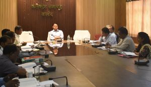 निर्धारित मापदंड एवं सभी के सहमति से हो सहकारी समितियों का गठन: कलेक्टर श्री चन्द्रवाल निर्धारित मापदंड एवं सभी के सहमति से हो सहकारी समितियों का गठन: कलेक्टर श्री चन्द्रवाल