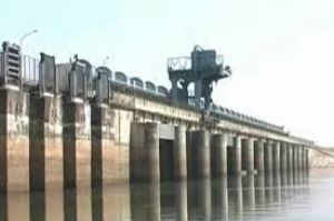 ग्रामों में निस्तारी पानी का संकट गहरा रहा, गंगरेल का पट &zwnj;खोलने की मांग उठी 