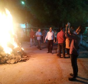  महाराष्ट्र मंडल में जलाई गई कंडे की होली