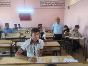 उड़नदस्ता दल द्वारा 09 परीक्षा केन्द्रों का निरीक्षण उड़नदस्ता दल द्वारा 09 परीक्षा केन्द्रों का निरीक्षण