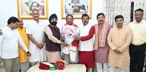 मुख्यमंत्री श्री साय से निगम तथा मंडल के नव नियुक्त अध्यक्षों ने की सौजन्य मुलाकात मुख्यमंत्री श्री साय से निगम तथा मंडल के नव नियुक्त अध्यक्षों ने की सौजन्य मुलाकात