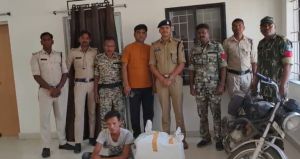 शराब तस्करों पर पुलिस की बड़ी कार्रवाई, दो आरोपी गिरफ्तार शराब तस्करों पर पुलिस की बड़ी कार्रवाई, दो आरोपी गिरफ्तार