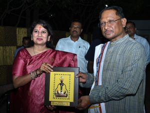 मुख्यमंत्री से छत्तीसगढ़ राज्य बाल संरक्षण आयोग के नवनियुक्त अध्यक्ष ने की सौजन्य भेंट