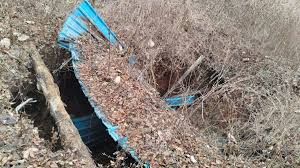 बीजापुर में नक्सलियों के बंकर से बड़ी संख्या में सामान बरामद बीजापुर में नक्सलियों के बंकर से बड़ी संख्या में सामान बरामद