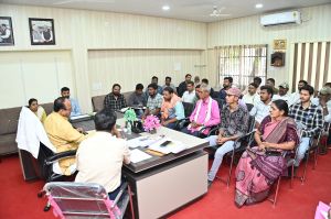 सभापति सूर्यकांत राठौड़ ने गर्मी में विद्युत खपत बचाने के दिए निर्देश सभापति सूर्यकांत राठौड़ ने गर्मी में विद्युत खपत बचाने के दिए निर्देश