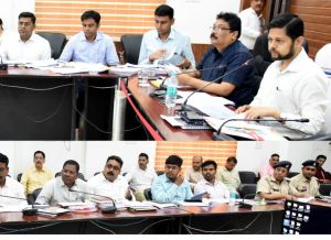 कलेक्टर अभिजीत सिंह ने ली सड़क सुरक्षा समिति की समीक्षा बैठक, दिए कई अहम निर्देश कलेक्टर अभिजीत सिंह ने ली सड़क सुरक्षा समिति की समीक्षा बैठक, दिए कई अहम निर्देश