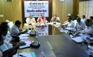 उपमुख्यमंत्री साव ने किया नगरीय प्रशासन, लोक स्वास्थ्य यांत्रिकी एवं लोक निर्माण विभाग के कार्यों की समीक्षा उपमुख्यमंत्री साव ने किया नगरीय प्रशासन, लोक स्वास्थ्य यांत्रिकी एवं लोक निर्माण विभाग के कार्यों की समीक्षा