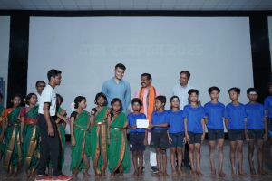 जिला स्तरीय बाल समागम में बच्चों की प्रतिभा का शानदार प्रदर्शन, विधायक ने मलखम्ब प्रतिभागियों को किया सम्मानित जिला स्तरीय बाल समागम में बच्चों की प्रतिभा का शानदार प्रदर्शन, विधायक ने मलखम्ब प्रतिभागियों को किया सम्मानित