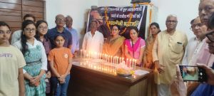 बेगुनाह सैलानियों की निर्मम हत्या पर जूही परिवार ने जताया रोष बेगुनाह सैलानियों की निर्मम हत्या पर जूही परिवार ने जताया रोष