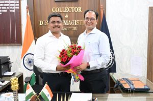 कलेक्टर संजय अग्रवाल ने कार्यभार ग्रहण किया कलेक्टर संजय अग्रवाल ने कार्यभार ग्रहण किया